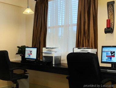Ramada By Wyndham West Memphis Hotel Съоръжения снимка