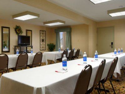 Ramada By Wyndham West Memphis Hotel Съоръжения снимка