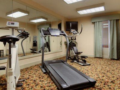 Ramada By Wyndham West Memphis Hotel Съоръжения снимка